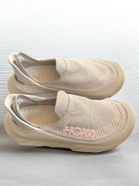 Hoka Restore TC Slip-On Knit Sneakers in Light Beige with Pink Logo NEW